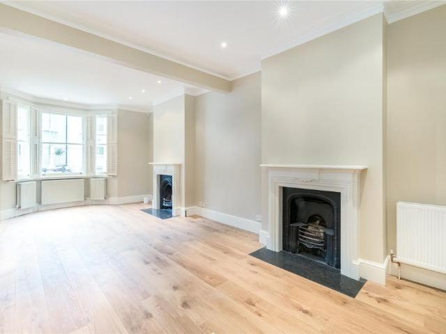 Parthenia Road, Parsons Green. 6 bed terraced house to rent £10,500 pcm £2,423 pw