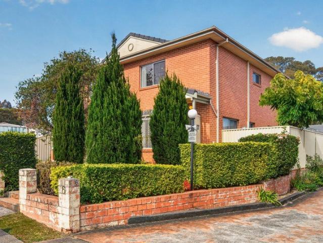 Partially Freestanding Townhouse In Sought After Girraween Public Catchment
