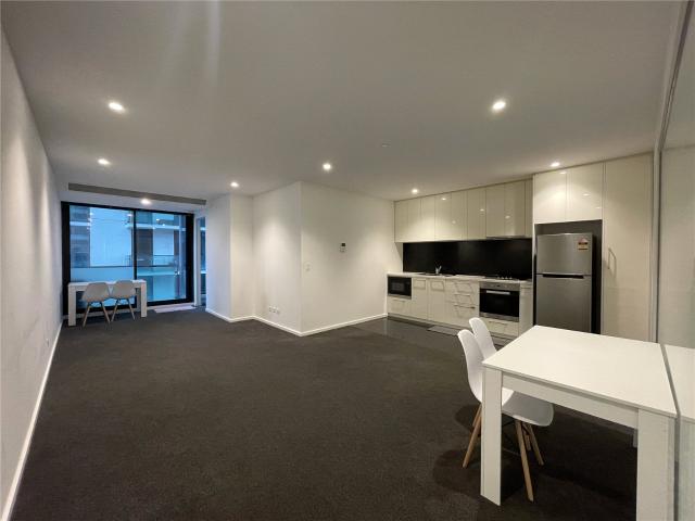 Partially Furnished: Amazing Australis