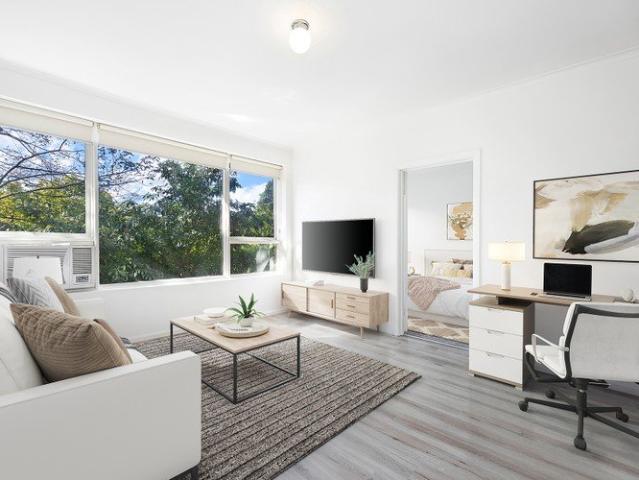 Partially Furnished, Bright & Updated Apartment in Prime Lifestyle Location 6 Month Lease Only