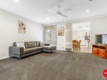 Partially Furnished Home with Year Round Comfort in Prime Epsom Location