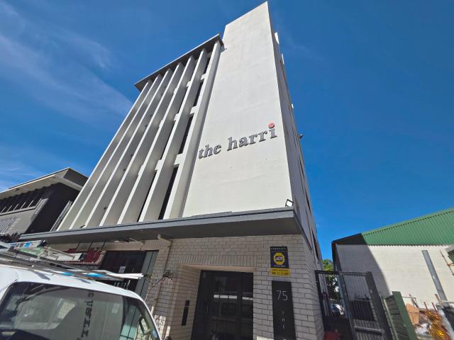 Partially furnished Studio Apartment with loft to let at The Harri