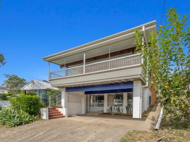 Partially Furnished Unit in a Prime Location