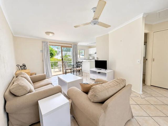 Partially furnished unit steps away from Noosa River