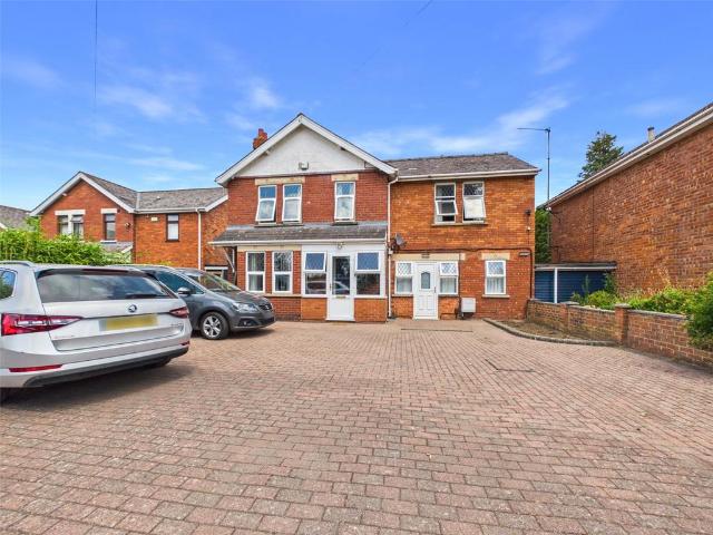 Parton Road, Churchdown, Gloucester. 4 bed detached house to rent £1,900 pcm £438 pw