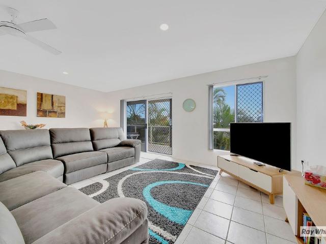 PARTLY FURNISHED MODERN SPACIOUS UNIT ON THE BEACH!