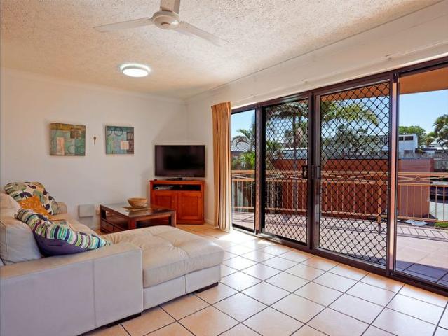 Partly furnished apartment with resort style appeal