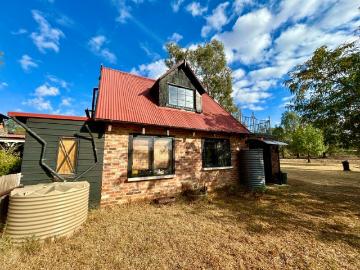 Old Junee, Marinna - Balcony, Parking, Equipped kitchen