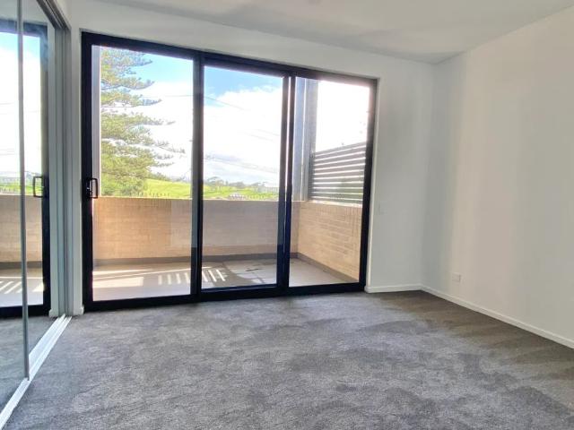 Partly Furnished Executive Apartment with Breathtaking Ocean Views
