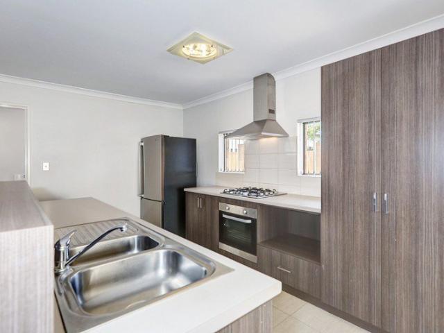 PARTLY FURNISHED FAMILY HOME! REAR HOUSE!