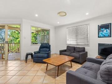 PARTLY FURNISHED HOME IN PERFECT LOCATION *UPSTAIRS ONLY