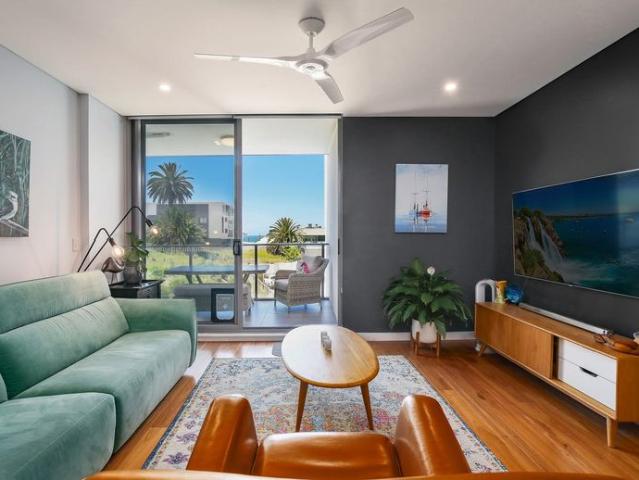 Partly Furnished Three Bedroom Apartment in the Heart of Terrigal