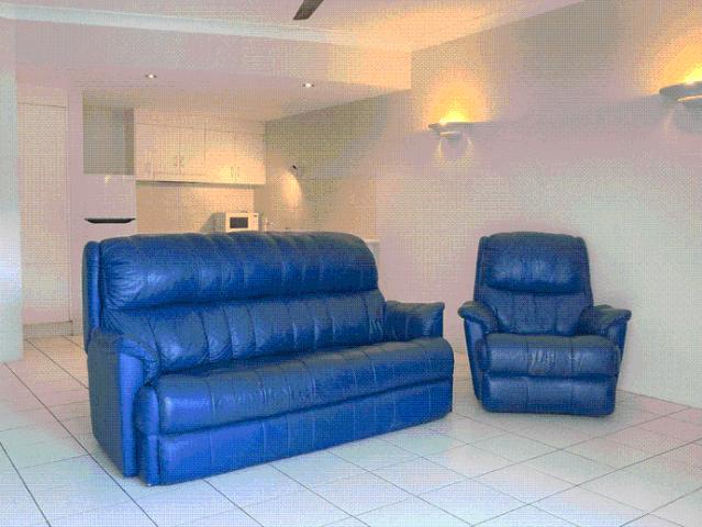 PARTLY FURNISHED 1 BEDROOM UNIT IN PRIME CITY FRINGE LOCATION