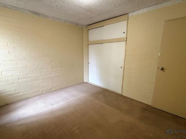 Partly renovated apartment in amazing location HOME OPEN SATURDAY 12 SEPTEMBER AT 10.45AM SHARP!