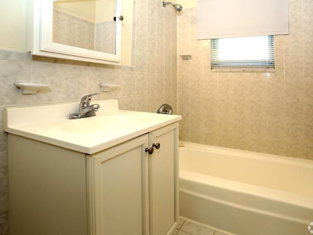 Partridge Run Apartments 2 Bedroom Apartment for Rent at 130 New Rd Apt B09, Parsippany, NJ 07054
