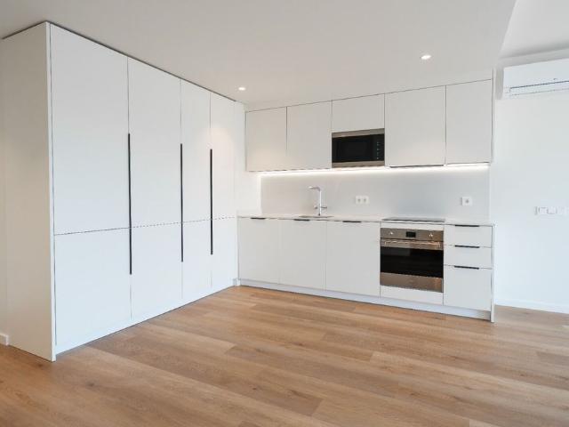 para alugar Apartamento de alto padrão de 100 m2, Oeiras, Lisboa