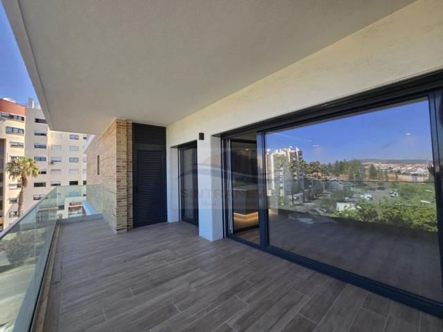 para alugar Apartamento de alto padrão de 140 m2, Loures, Lisboa