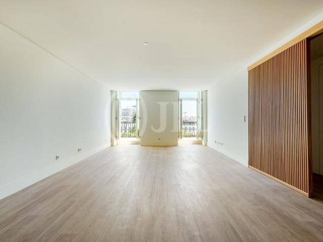 para alugar Apartamento de alto padrão de 154 m2, Praca D. Luis, Lisboa
