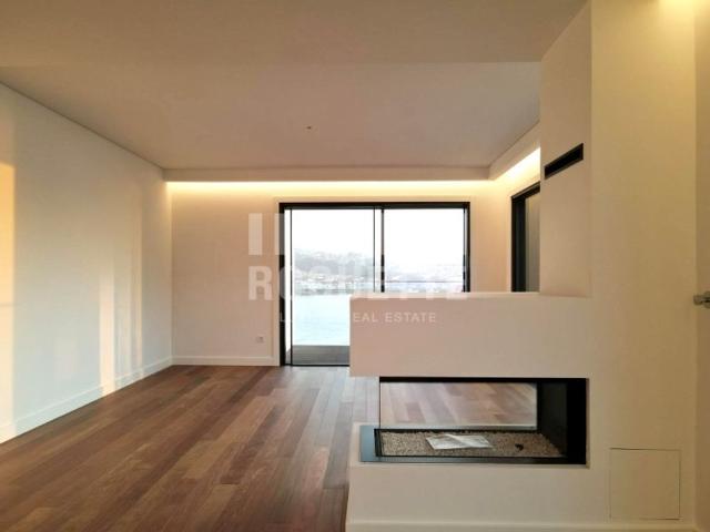 para alugar Apartamento de alto padrão de 200 m2, Marginal, Porto
