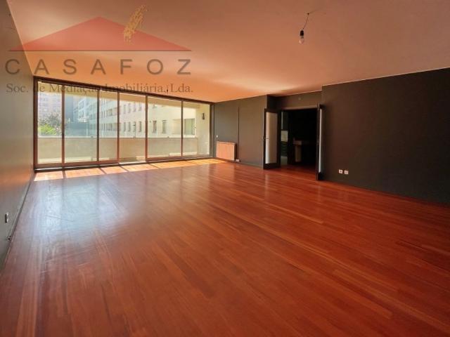 para alugar Apartamento de alto padrão de 223 m2, Matosinhos, Porto
