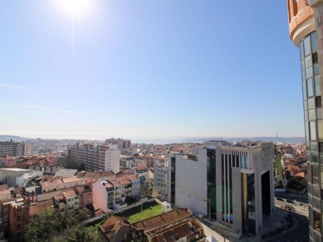 para alugar Apartamento de luxo de 199 m2, Amoreiras Santa Isabel, Lisboa