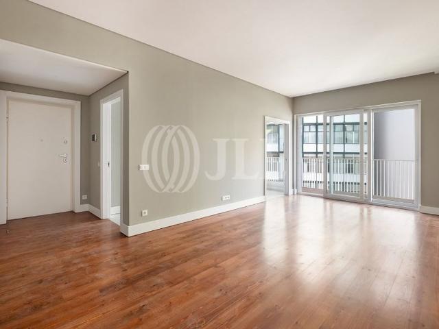 para alugar Apartamento de luxo de 111 m2, Marques de Pombal Coracao de Jesus, Lisboa