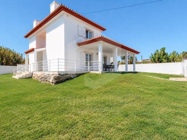 para alugar Casa de alto padrão de 192 m2, Sesimbra, Setúbal