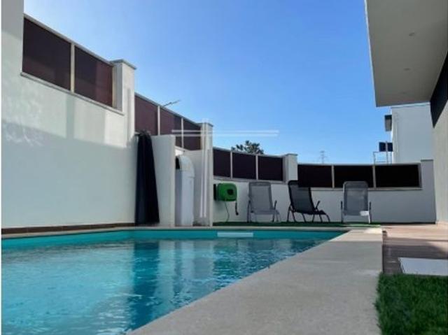 para alugar Casa de alto padrão de 225 m2, Quinta Valadares, Seixal, Setúbal