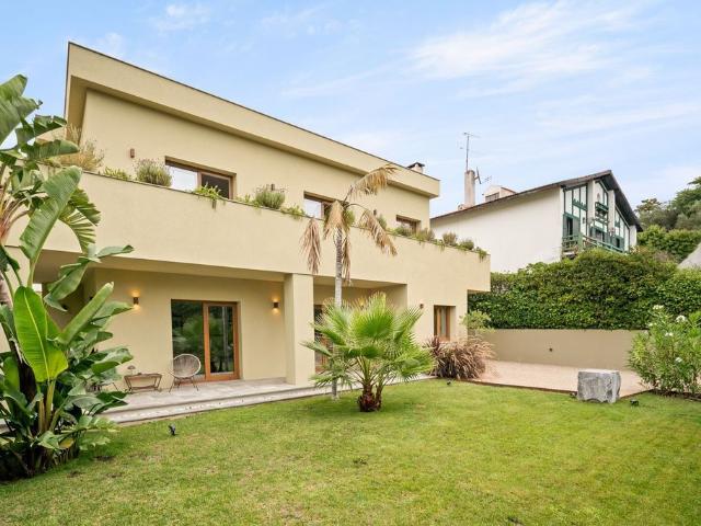 para alugar Casa de alto padrão de 234 m2, Cascais, Portugal