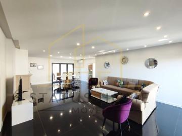 para alugar Casa Exclusiva de 315 m2, Estacal Novo Santa Iria de Azoia, Loures, Lisboa
