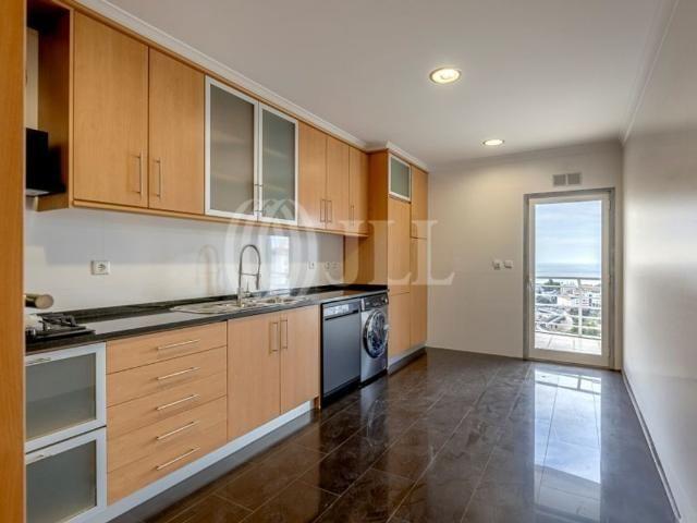 para alugar Luxuoso apartamento de 147 m2, Paco de Arcos, Oeiras, Lisboa