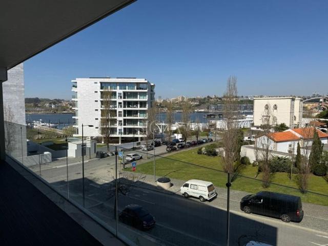 para alugar Luxuoso apartamento de 146 m2, Sao Pedro da Afurada, Vila Nova de Gaia, Porto