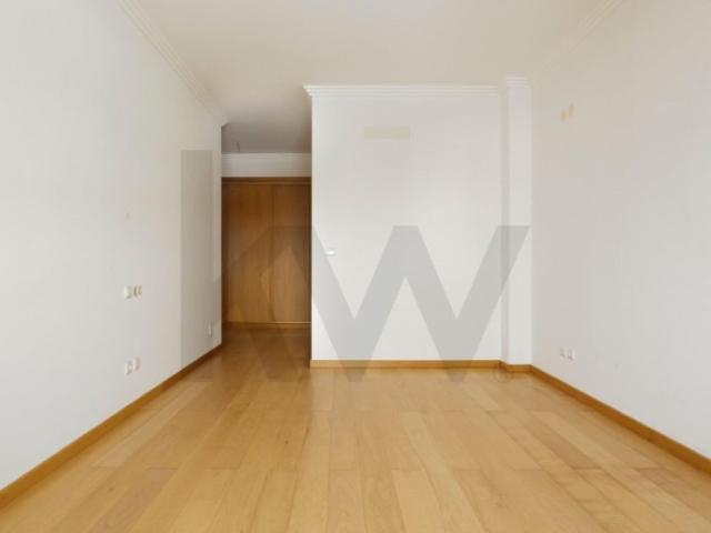 para alugar Luxuoso apartamento de 152 m2, Oeiras, Portugal