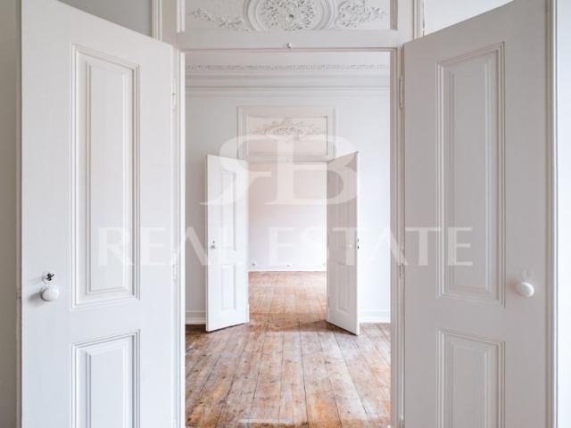 para alugar Luxuoso apartamento de 156 m2, Estrela Santa Isabel, Lisboa