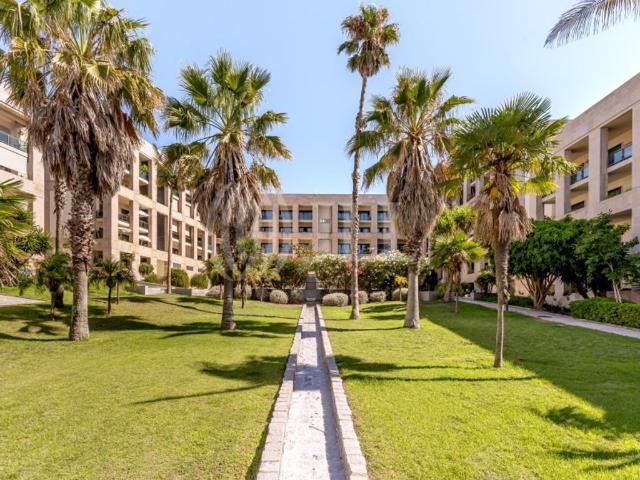 para alugar Luxuoso apartamento de 164 m2, Restelo Sao Francisco Xavier, Lisboa