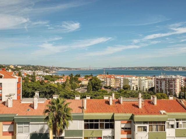 para alugar Luxuoso apartamento de 112 m2, Oeiras, Lisboa