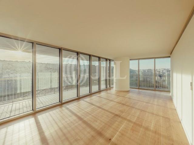 para alugar Luxuoso apartamento de 139 m2, Campolide, Lisboa