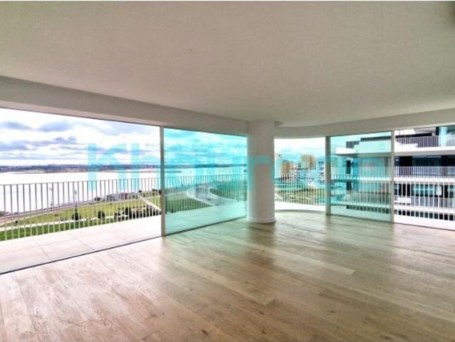 para alugar Luxuoso apartamento de 219 m2, Verderena, Barreiro, Setúbal