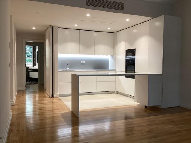 para alugar Luxuoso apartamento de 95 m2, Marques de Pombal Sao Sebastiao da Pedreira, Lisboa
