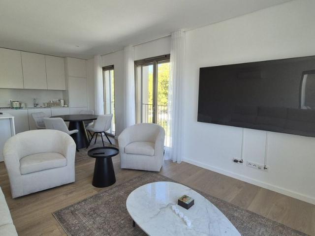 para alugar Luxuoso apartamento de 93 m2, Oeiras, Portugal