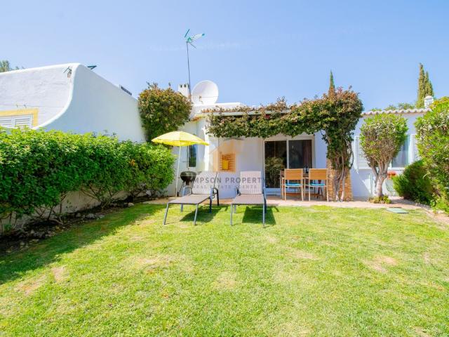 Para venda na Quinta do Paraíso, Carvoeiro, moradia com 2 qu. 79m² Lagoa e Carvoeiro