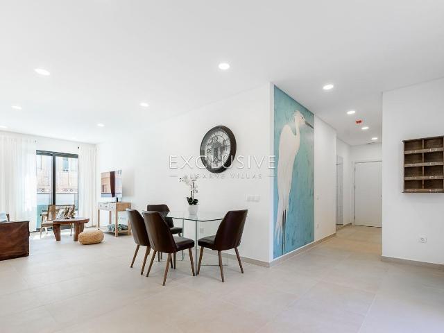 Para venda apartamento T2 moderno no centro de Faro, Algarve 108m² Faro Sé e São Pedro