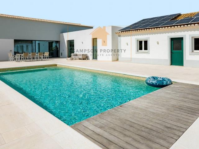 Para Venda – Impressionante Moradia Contemporânea de Quatro. 261m² Lagoa e Carvoeiro