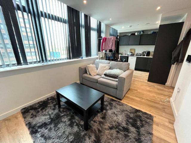 Paragon House, Manchester M16 1 bed apartment to rent £1,000 pcm £231 pw