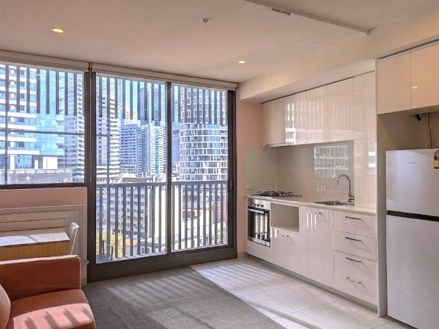 Paragon Real Estate FURNISHED MODERN ONE BEDROOM