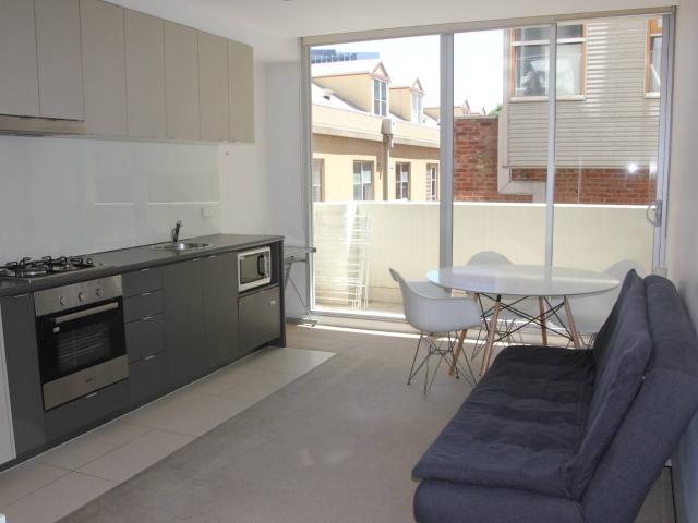 Paragon Real Estate FURNISHED MODERN TWO BEDROOM