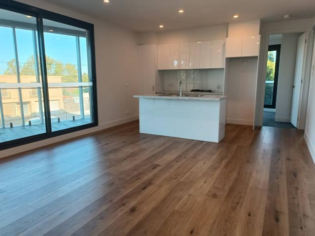 Paragon Real Estate Immaculate 3 Bed 2 Bath