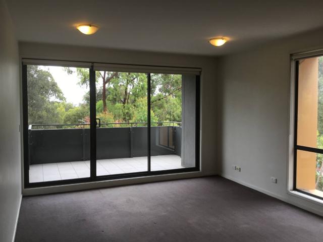Paragon Real Estate Spacious 2 Bed 2 Bath