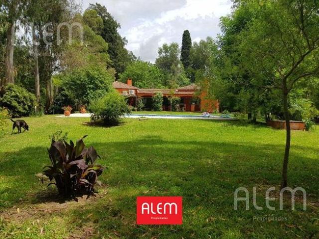 Parada Robles Pavón, Exaltación de la Cruz, Provincia de Buenos Aires