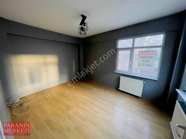 Paradan Mecidiyeköyde Metroya 5 Dk 1+1 Kiralık Daire